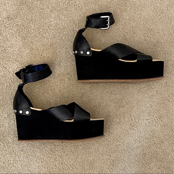 Dolce Vita Black Silver Stud Wedge. Size - Picture 2 of 7